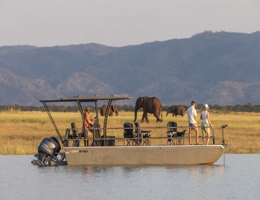 Cruising Lake Kariba in Zimbabwe